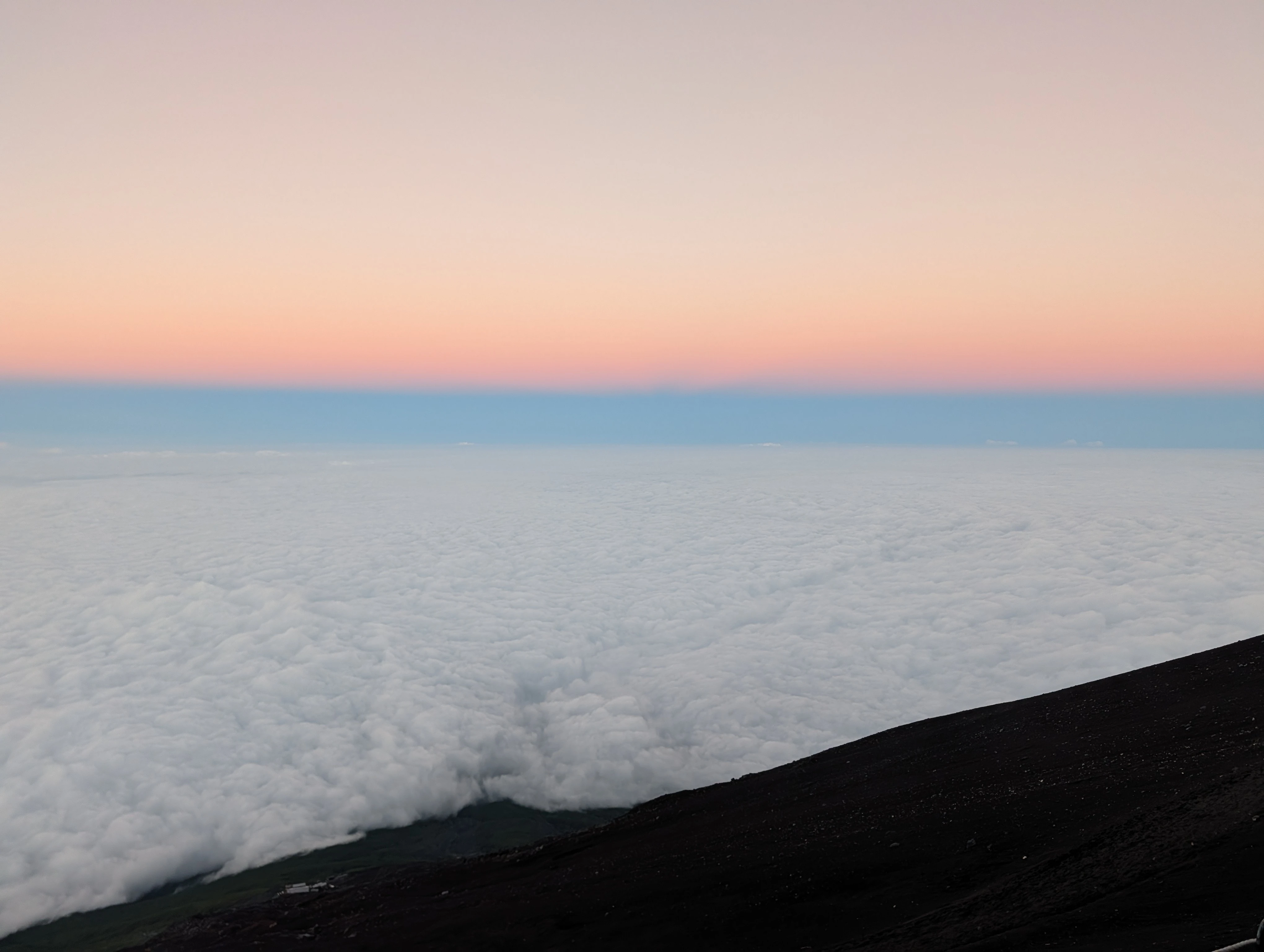 夕陽下的雲海