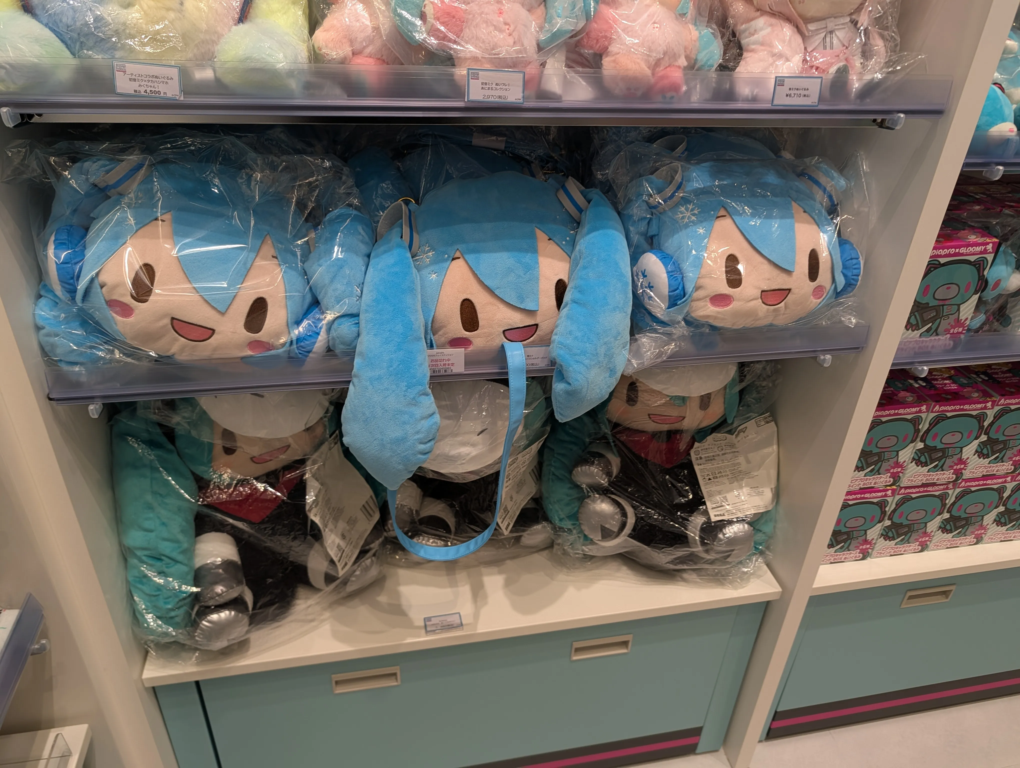 初音店面的玩偶